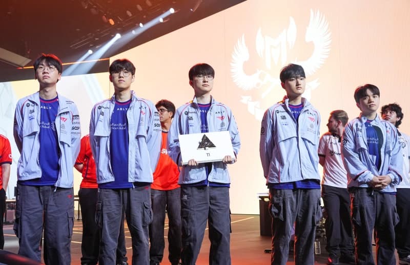젠지, T1 꺾고 EWC 3위…디플러스 기아는 창단 첫 결승 진출