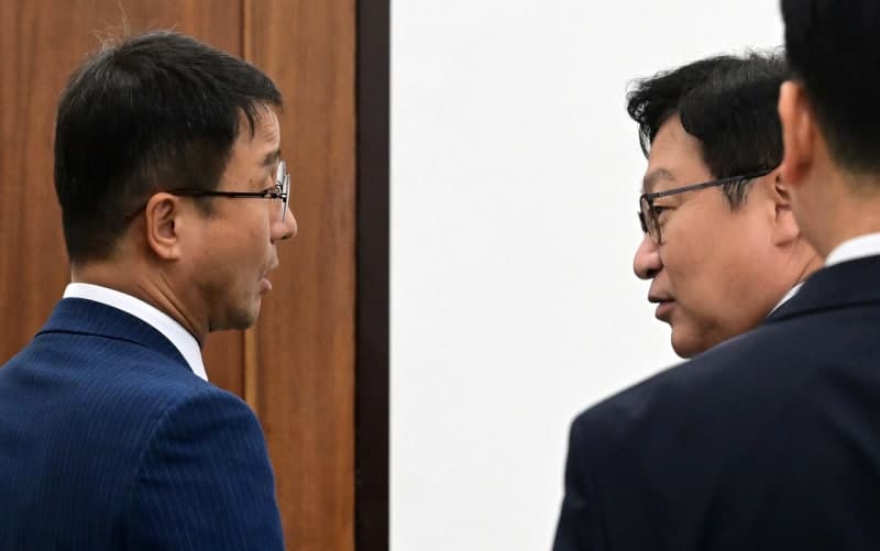 2차 종합특검 연장법 본회의 상정…여야 필리버스터 대치 격화