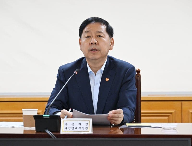 트럼프 정부, 10% 글로벌 보편 관세 종료 후 국가별 301조 관세 체제 전환