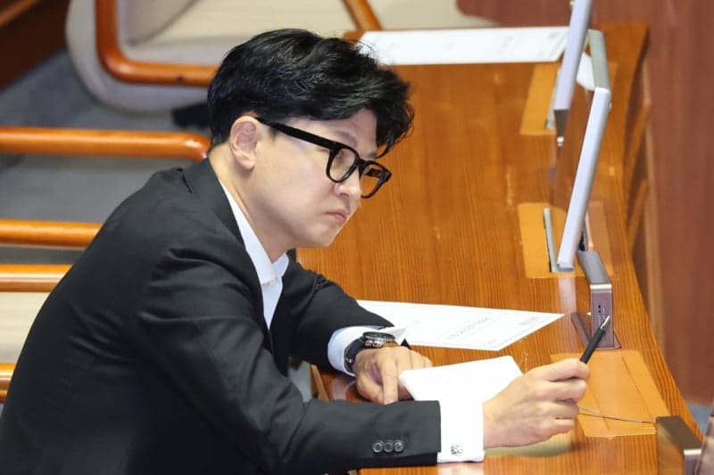 한동훈, 전용기 의원에 검찰 보완수사권 공개 토론 제안