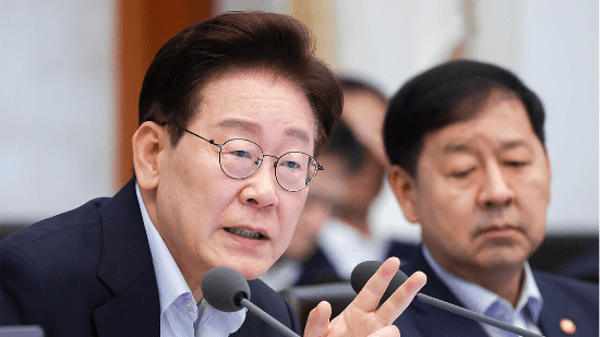 이재명 대통령, 부동산·ETF·성과급 등 경제 현안 정부 개입 시사
