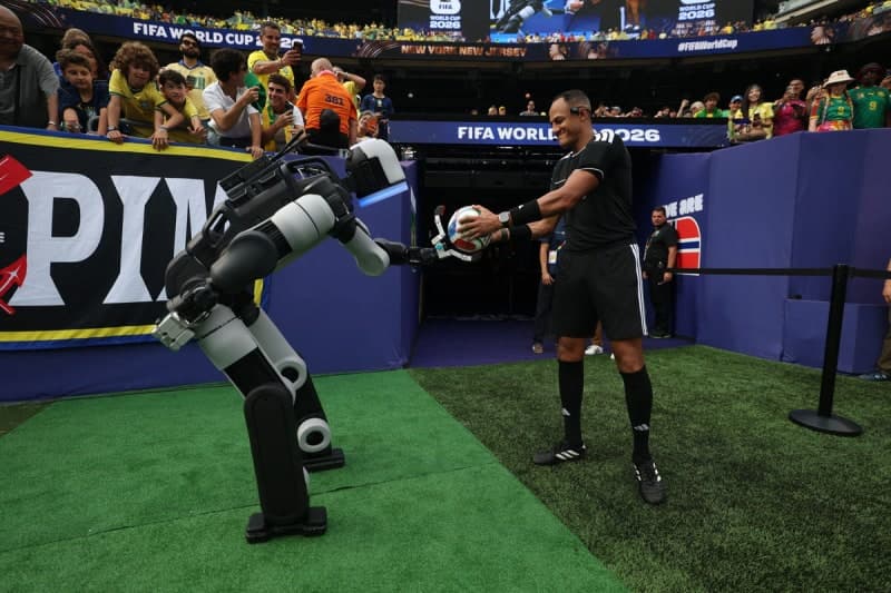 현대차그룹, 27년 FIFA 파트너십…월드컵 무대 누빈 로보틱스 기술력