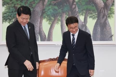조국혁신당, 민주당 특검법 필리버스터 종결 표결 협조 결정