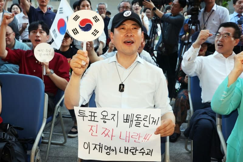 장동혁 국민의힘 대표, 장외 투쟁 마무리하고 원내 대여 공세 집중
