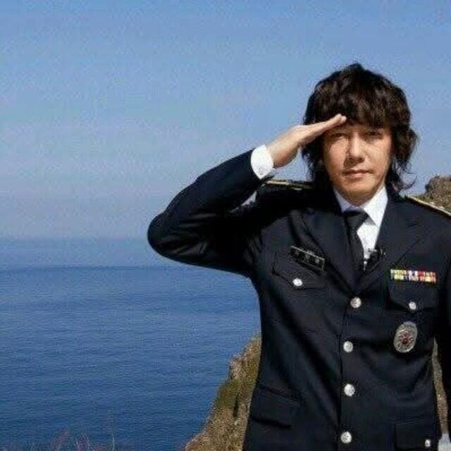 독도 지킴이 가수 김장훈, 동해해경청 홍보대사 위촉 및 경정 계급 수여