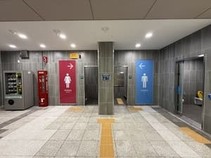 성수역 화장실 3개월 만에 새 단장…변기 2배 늘리고 면적 확대