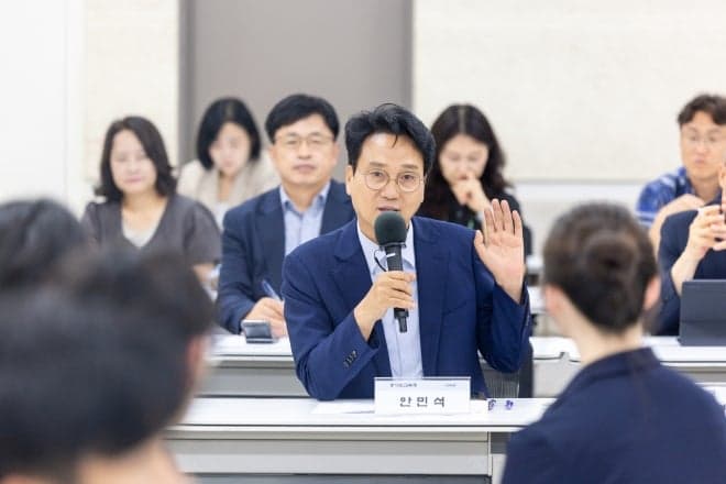 안민석 경기도교육감 "폰 프리 스쿨, 강제 아닌 학생 자율이 핵심"