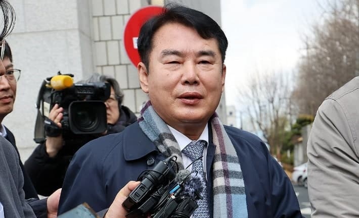 이정선 전 광주교육감, '동창 채용 비리' 및 '불법 정치자금' 혐의 전면 부인