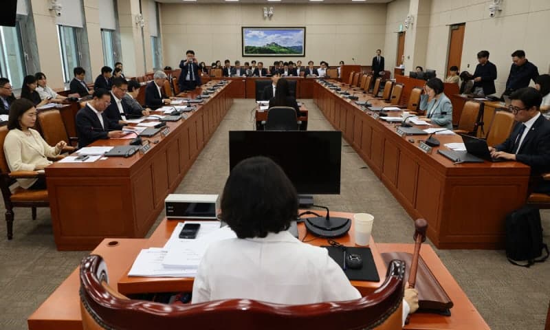 국회 기후특위, 탄소중립기본법 개정안 의결…2045년까지 온실가스 90% 감축 목표 윤곽