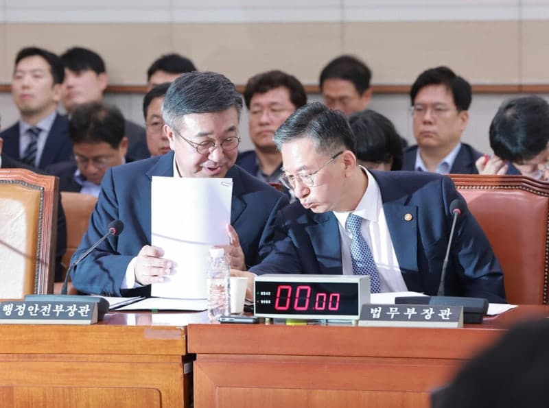 윤호중 행안부 장관 "검찰 보완수사권 폐지 입장 확고…통제 수단 충분"