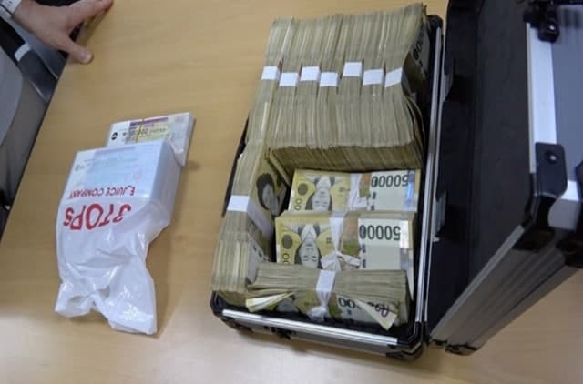 국세청·관세청 첫 합동 수색…캐리어 속 10억 등 은닉재산 13억 압류