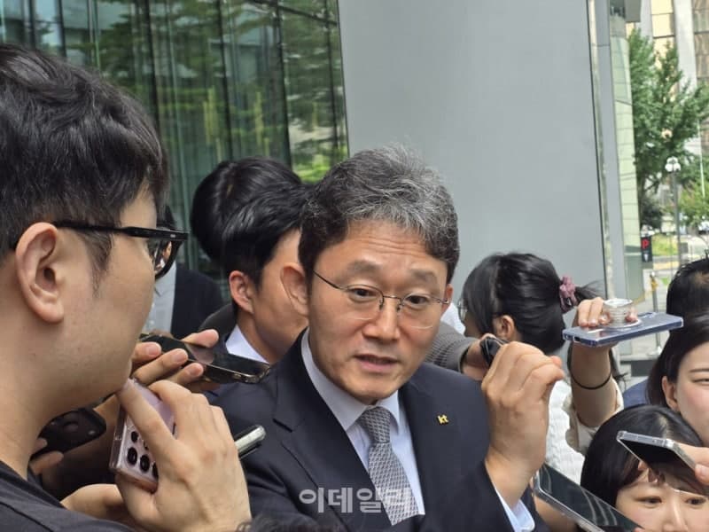 KT 박윤영 대표 "미디어 계열사 통합 고민 중이나 결정된 바 없다"