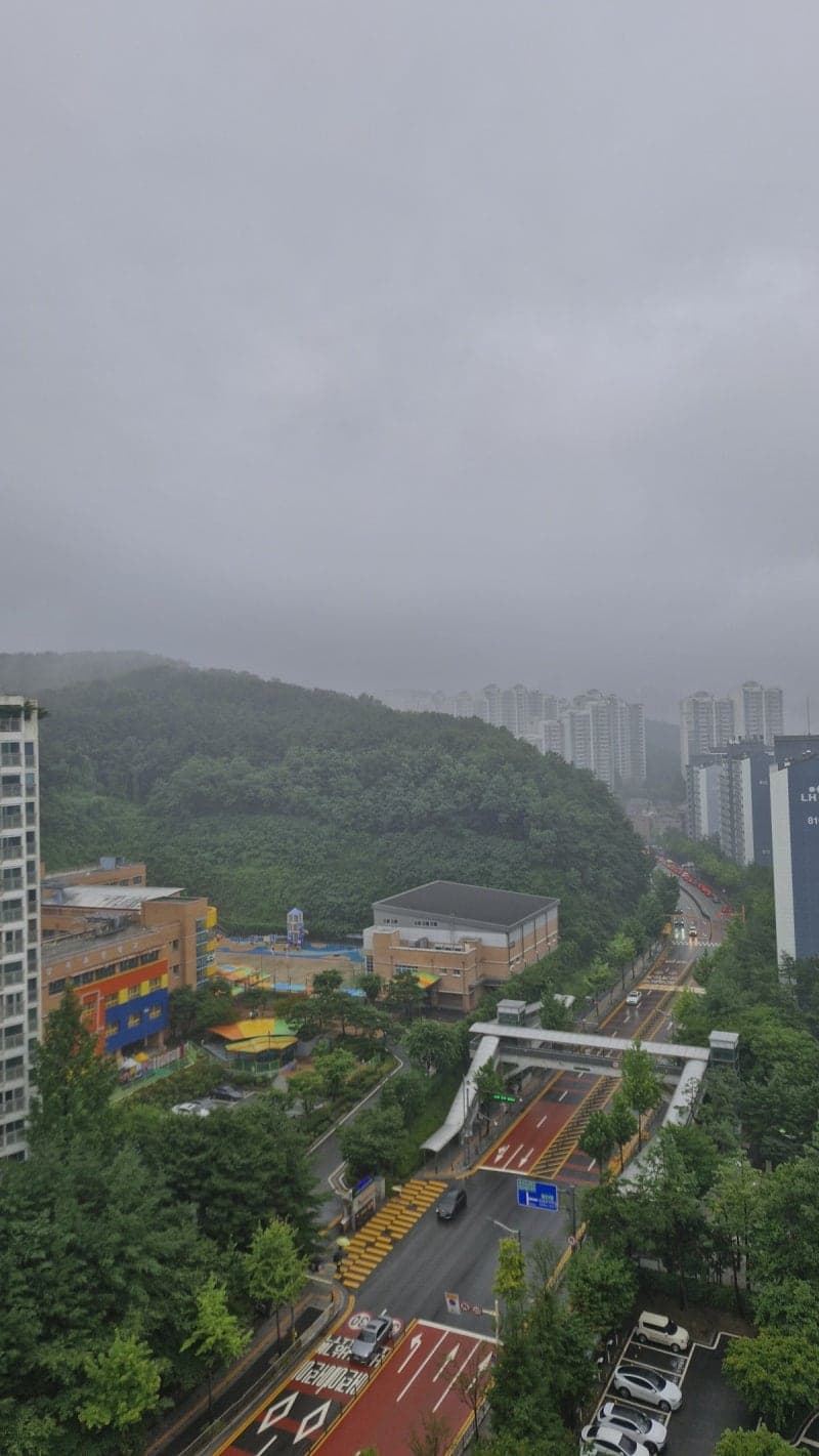 경기도, 호우주의보 발효에 재난안전대책본부 비상 1단계 가동