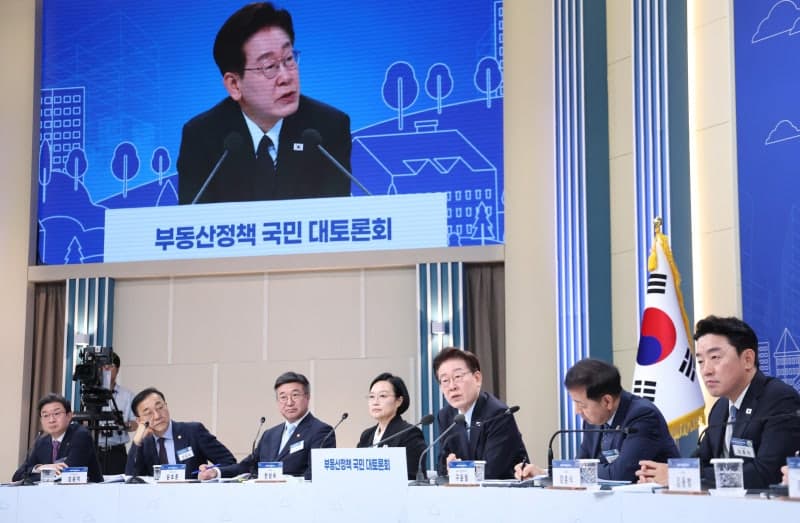 보유세 강화하고 양도세 손본다…이재명 대통령 '부동산 세제 개편' 시사