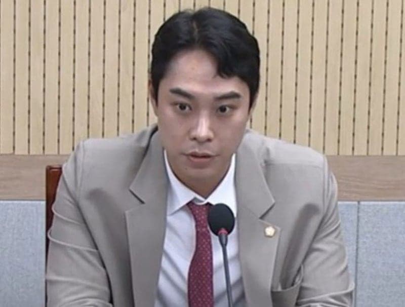 "성관계 영상 보여줄게"…미성년자 성착취 혐의 최영중 추가 범행 정황