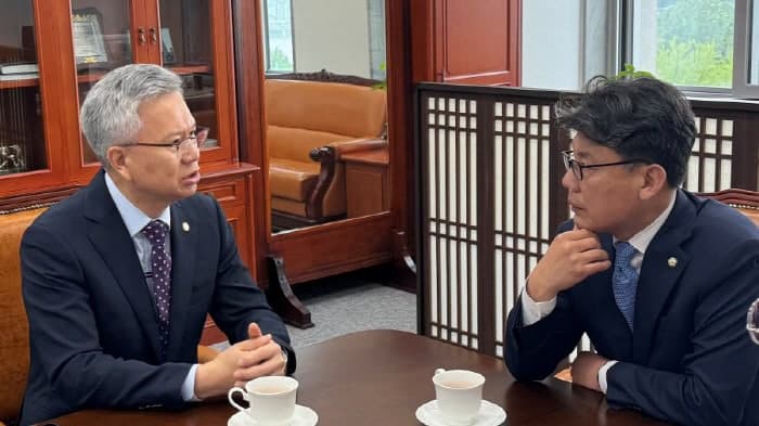 의협, 공보의·군의관 복무 24개월 단축 요구…국회와 논의 본격화