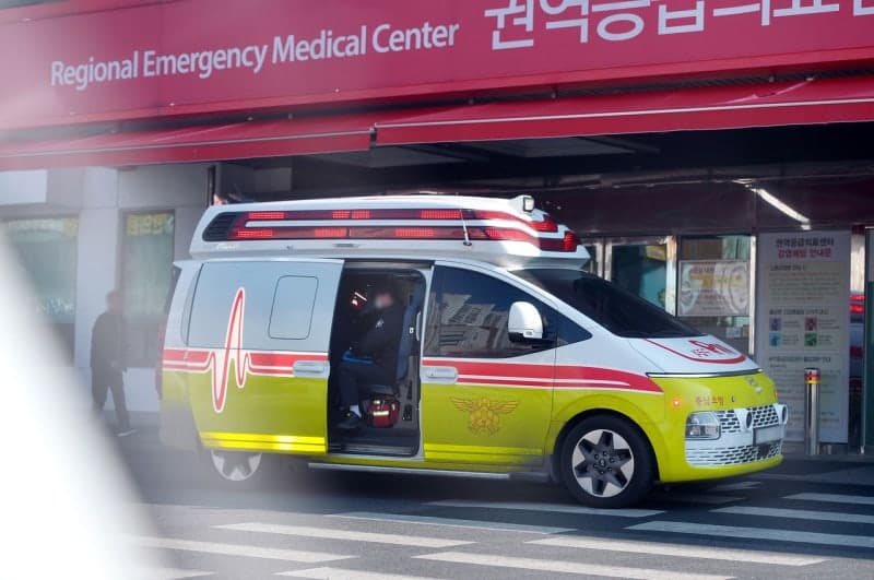 폭염경보 속 창원 아파트 30층 외벽 작업하던 50대 근로자 숨져