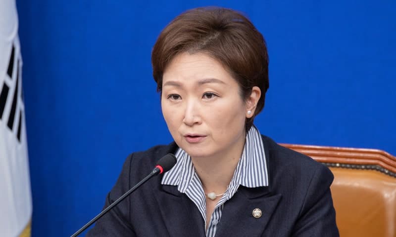 이언주 의원 합성 음란물 제작·유포한 60대 기업인 검찰 송치