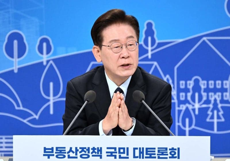 3기 신도시 착공 절반으로 줄인다…재건축·재개발 규제는 '팽팽'