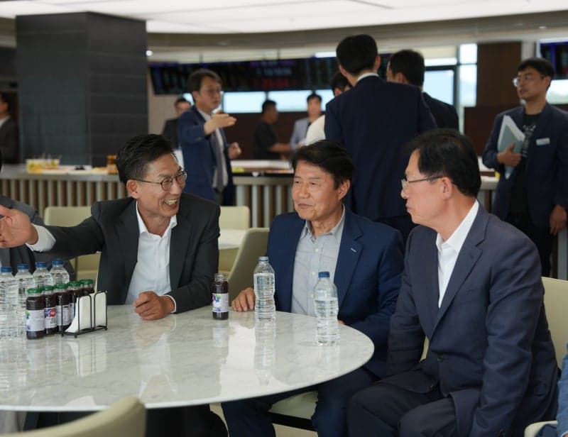 김병삼 영천시장, 한국마사회 본사 영천 이전 공식 제안