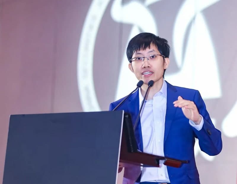 딥시크, 2차 투자금 모집 잠정 중단…창업자 비공개 발언 유출 여파