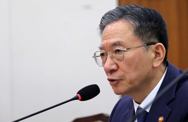 민주당 보완수사권 폐지 당론, 국힘 "매국" 맹공…이재명 침묵 논란
