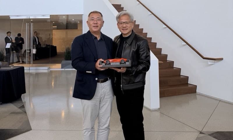 정의선, 피지컬 AI로 승부수…자동차 넘어 도시 운영까지