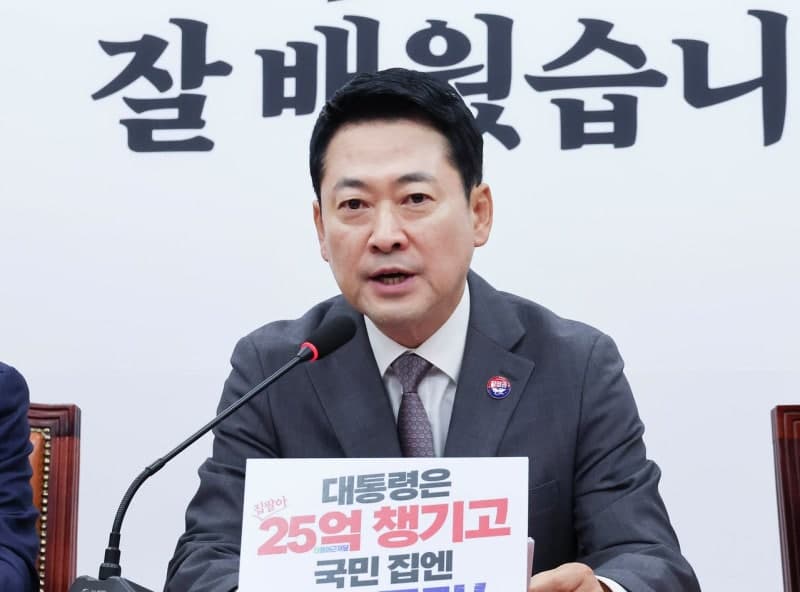 이재명 '전자투표' 언급에 국힘 "고양이에 생선 맡기나"…선관위 특검·재검표 총력