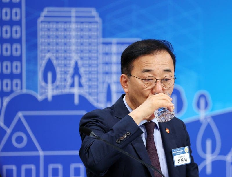 김윤덕 국토장관 "그린벨트 해제 검토…비아파트 활성화 대책 마련 중"