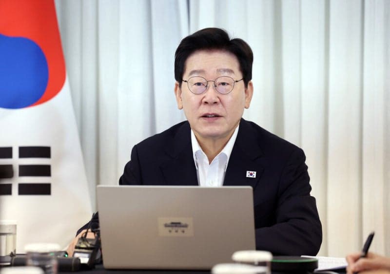 이 대통령, 성장 온기 확산·물가 안정·시장 교란 단속 지시