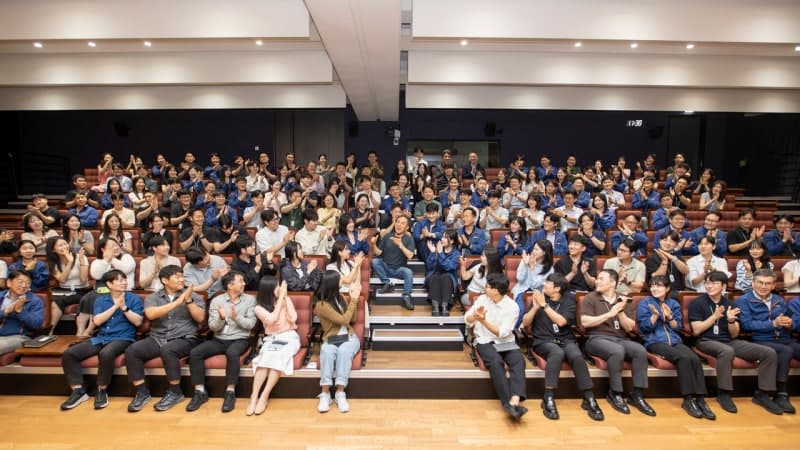 호반그룹, '파리민수' 정일영 교수 초청해 여름 명사특강 개최