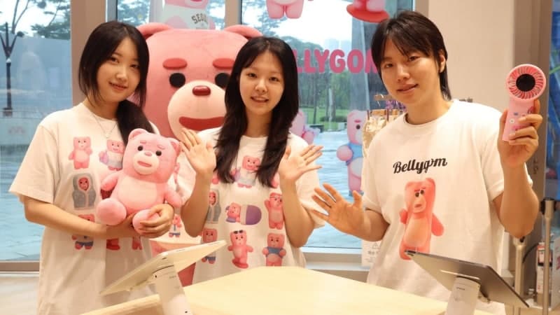 롯데홈쇼핑, 유니클로와 손잡고 '벨리곰' 커스터마이징 굿즈 출시
