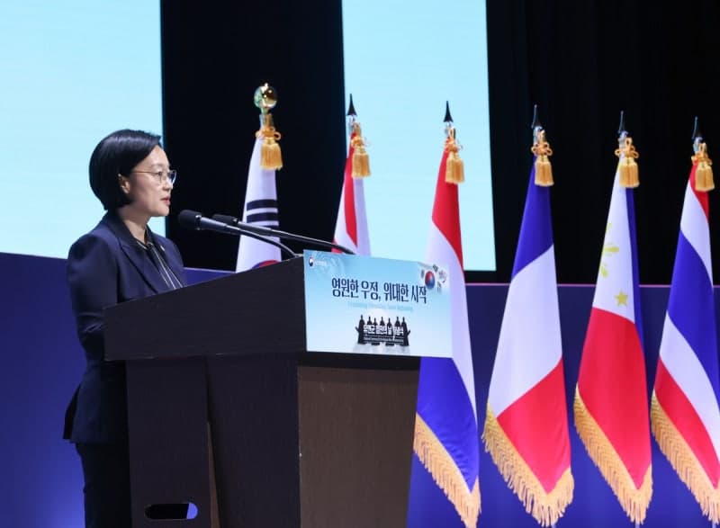 한성숙 국무총리 "유엔군 참전용사의 숭고한 희생 잊지 않고 최고의 예우 다할 것"