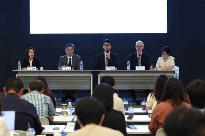 코오롱티슈진, 美 임상 3상 실패 사과…2차 임상 외부 위탁 및 주가 의혹 조사 착수