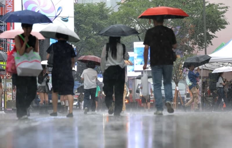 전국 폭염·열대야 지속...대구 38도 폭염 중대경보 발효