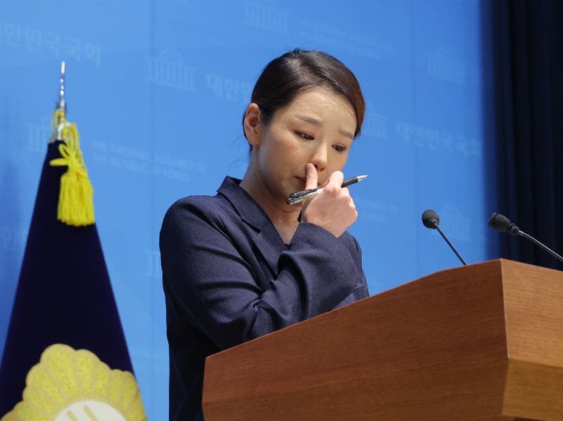 '이정섭 검사 비위 폭로' 강미정 전 대변인, 남편 명예훼손 혐의로 벌금 200만 원 선고