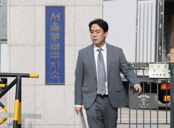 특검, 김용현 전 국방장관 구치소 방문 조사…'노상원 수첩' 내란 음모 추궁