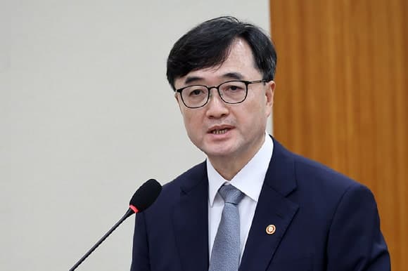 국무조정실장 "이재명 대통령 아파트 근저당 매매, 불법 의심 정황 없다"