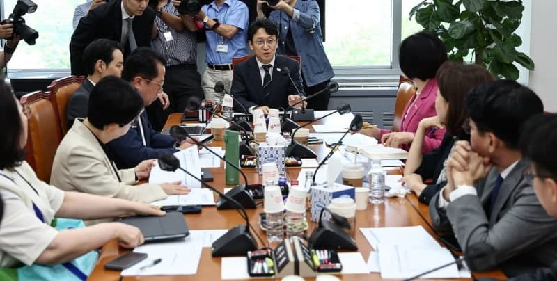 패스트트랙 심사 기한 90일로 단축…與 강행에 野 '의회 폭거' 반발