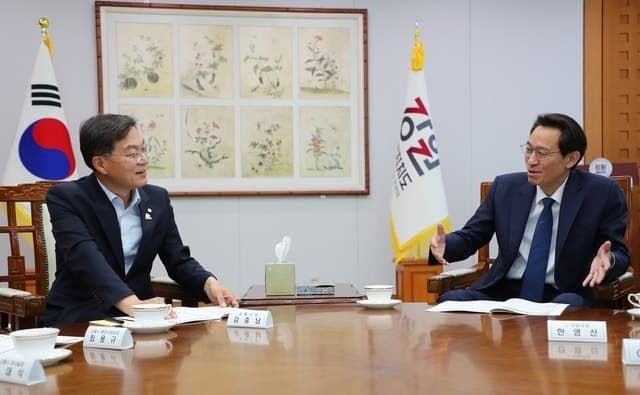 김중남 강릉시장, 우상호 도지사 만나 4대 핵심 현안 협력 요청