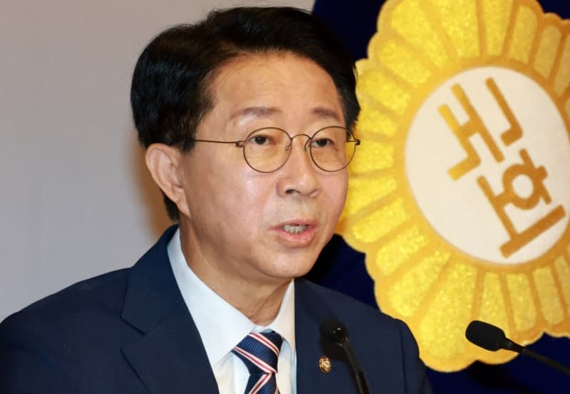 조정식 국회의장 "법사위 개편·개헌 추진…형소법 결단 시사"