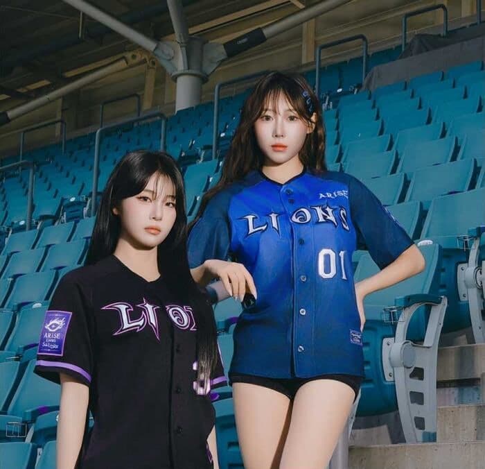 카카오엔터 '나 혼자만 레벨업'과 삼성 라이온즈의 특별한 협업 굿즈 출시