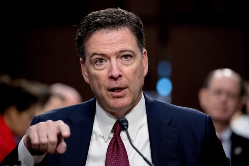 제임스 코미 전 FBI 국장 "SNS 게시물 '86 47'은 협박 아닌 표현의 자유"