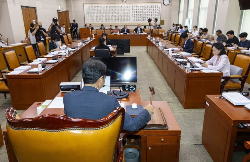 법사위 소위서 형소법 우선 심사 강행에 국민의힘 퇴장