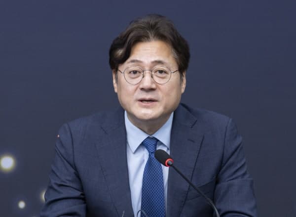靑 "정성호 장관, 10월 공소청 안착까지 책임져야…당장 사퇴 불가"