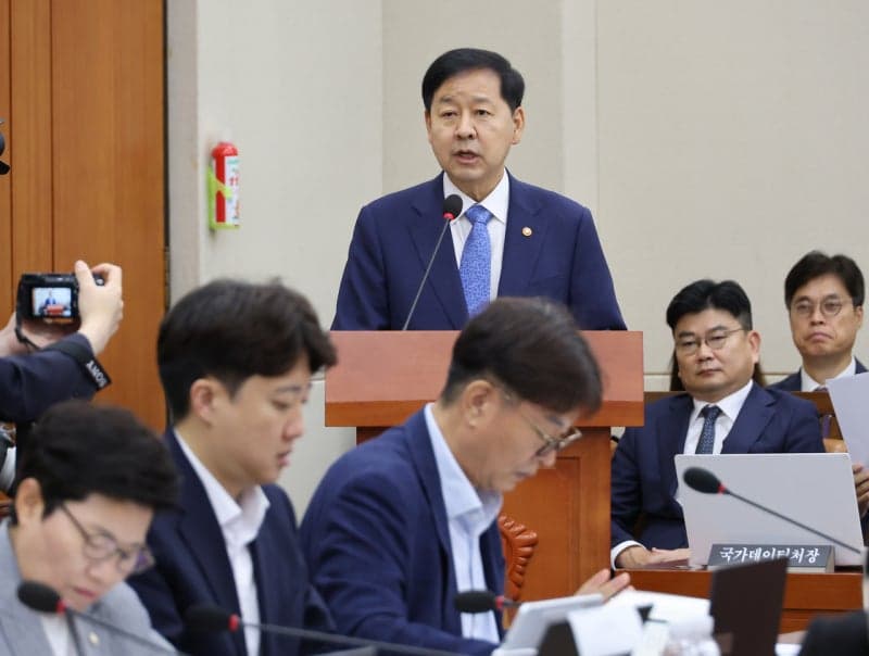구윤철 부총리 "2026 세제개편안, 경제활력·조세형평·재정지속성 균형 맞출 것"