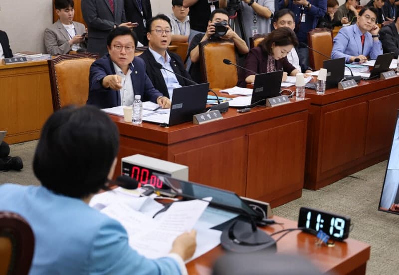 국회 법사위, '보완수사권 폐지' 형소법 개정안 안건조정위 회부
