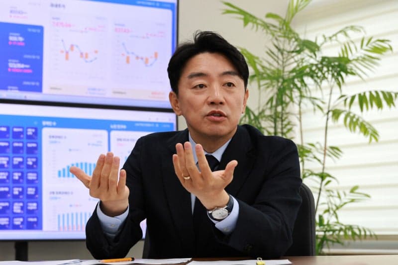 강훈식 비서실장 "이재명 대통령 연임 개헌은 현실적으로 불가능"