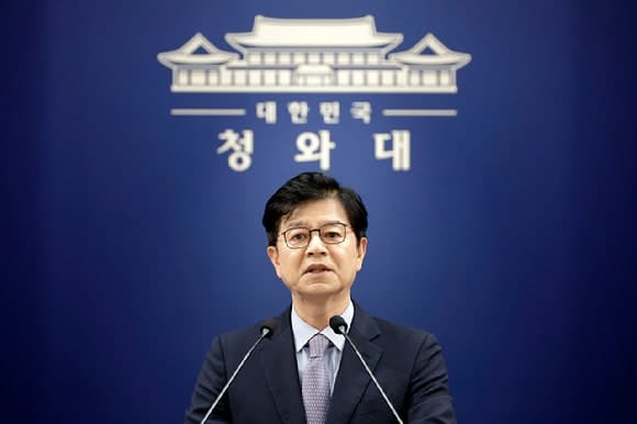 청와대 "형소법 개정안 국회 숙의 존중…정성호 장관 사퇴는 불가"