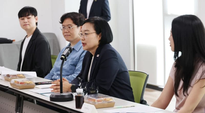 한성숙 총리, 고립·은둔 청년 지원 현장 방문… "민간·공공 역할 분담 중요"